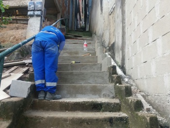 Escadaria em Consolação recebe manutenção