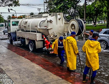 Trabalhos das equipes da Prefeitura de Vitória nas chuvas