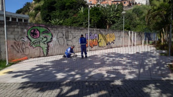 Assentamento de grapas da academia do Idoso_ Gurigica