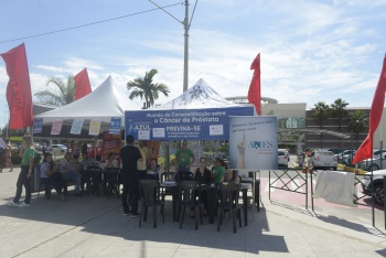 Stand Vigilância Sanitária sobre antibióticos no Shopping Vitória