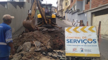 Reparo em rede na areia em Bonfim