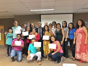 Entrega de certificados para alunos de cursos da Semcid