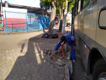 Recuperação do Meio-fio e Calçamento