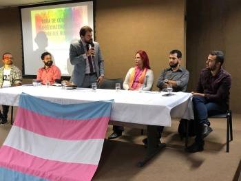 Roda de conversa sobre população trans