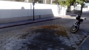 reparo em rede de drenagem na rua Delmiro Coimbra, na Mata da Praia