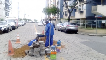 Recuperação de rede de drenagem na Avenida Nicolau Von Schilgen 100,806,Mata da Praia, Central 9