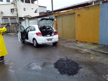 Tapa buracos na rua Manoel Pinto de Araújo
