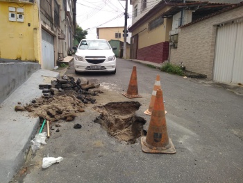 Reparo em rede na rua Manoel ventura