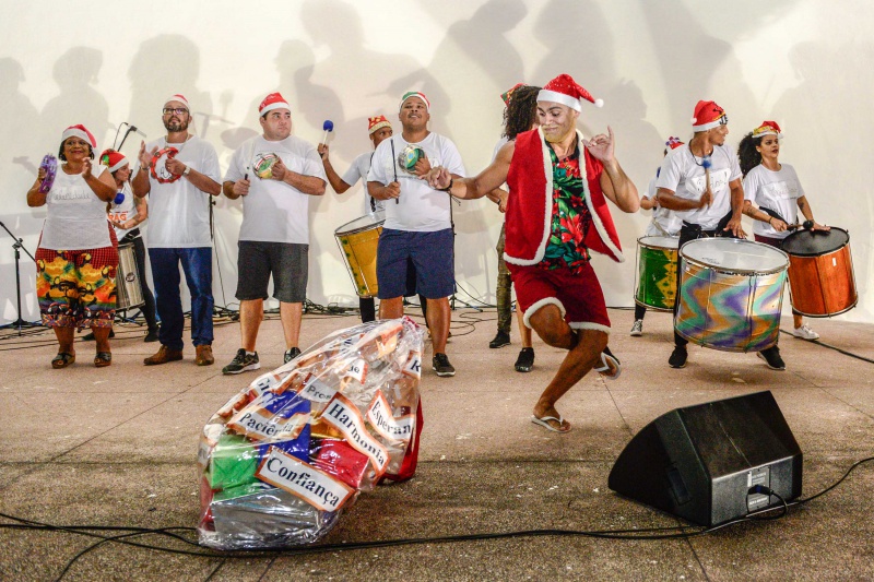 Site Taquiprati - Papai Noel: músicas de natal nos trópicos