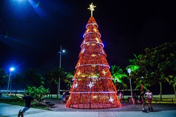Iluminação de Natal 2019 - Árvore de Natal - Praia de Camburi