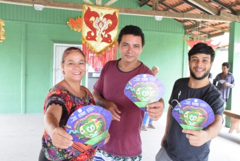 Usuários do Centro pop desfilam na avenida carnaval