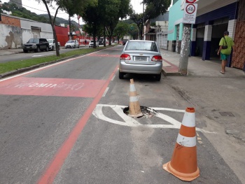 Recuperação de drenagem pavimentação na Rua João dos Santos filhos em frente à Tribuna no bairro de Santa Maria