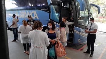 Distribuição de máscaras caseiras