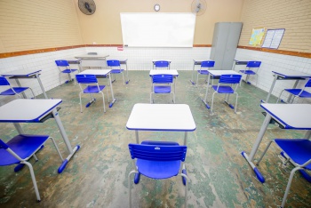 EMEF Maria Leonor Pereira da Silva - Sala de aula