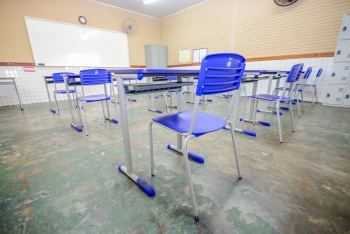 EMEF Maria Leonor Pereira da Silva - Sala de aula