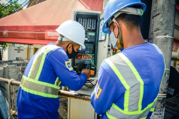 Instalação de novos controladores de semáforos