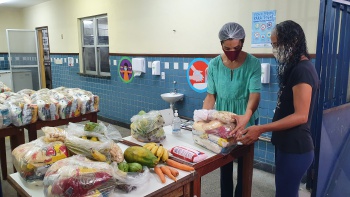 Monica Aparecida, 50 anos, mãe de dois alunos da Emef Ti Moacyr Avidos, vendedora