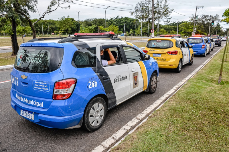 Guarda Civil interrompe aglomeração e racha de carros em Minas Gerais