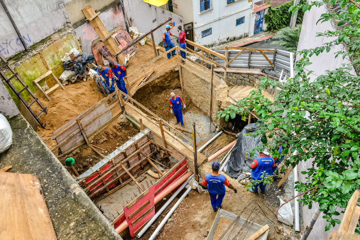 Prefeito Lorenzo Pazolini visita as Obras da Escadaria José Ambrósio Rocha
