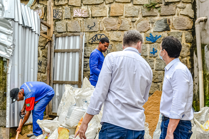 Prefeito Lorenzo Pazolini visita as Obras da Escadaria José Ambrósio Rocha