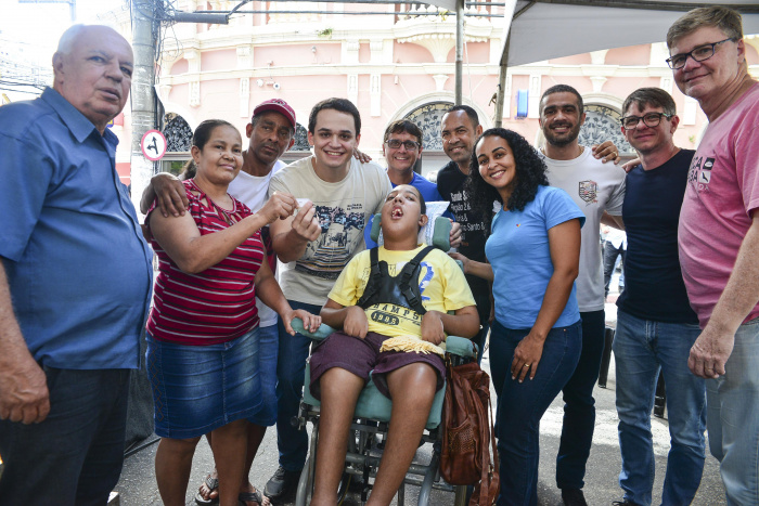 Solenidade de entrega do Residencial Santa Cecília no Parque Moscoso