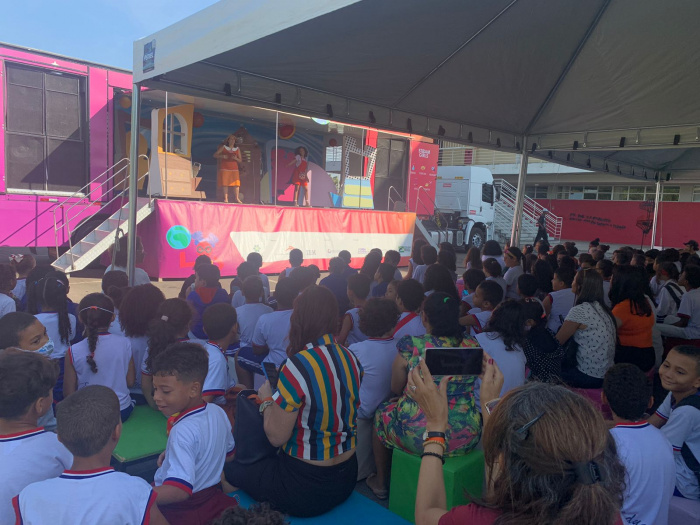 Grupo "STEAM Girls" realiza peça teatral para estudantes no Tancredão