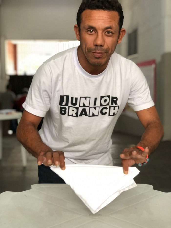 Atendidos do Abrigo Emergencial fazem curso de garçom