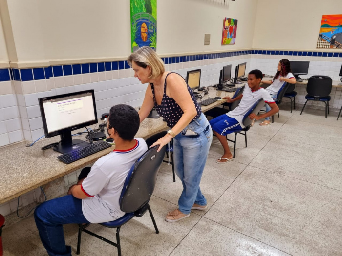 Aulas no Laboratório de Informática VESPERTINO: Aula Figuras