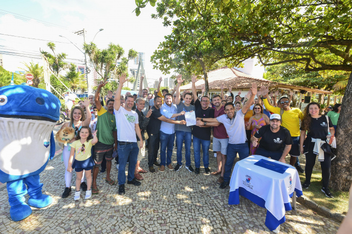 Assinatura da ordem de serviço de reurbanização da Curva da Jurema