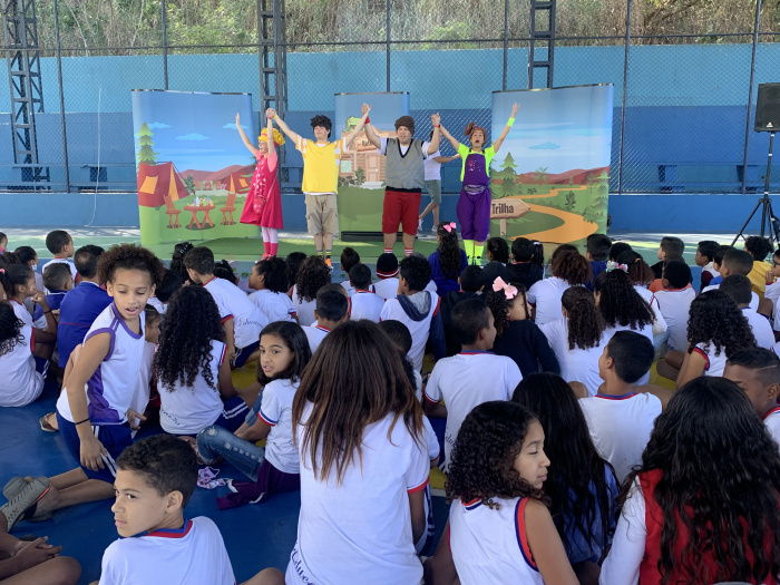 Teatro promove educação alimentar e inclusão sociocultural para estudantes de Emef