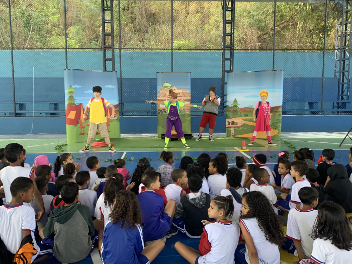 Teatro promove educação alimentar e inclusão sociocultural para estudantes de Emef