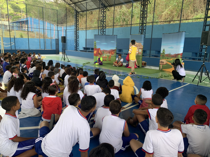 Teatro promove educação alimentar e inclusão sociocultural para estudantes de Emef