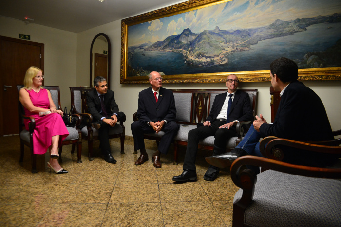 Prefeito Lorenzo Pazolini se reúne com o embaixador da Áustria
