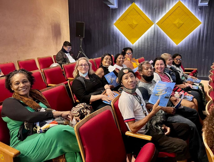 Estudantes da Educação de Jovens e Adultos visitam Festival de Cinema de Vitória