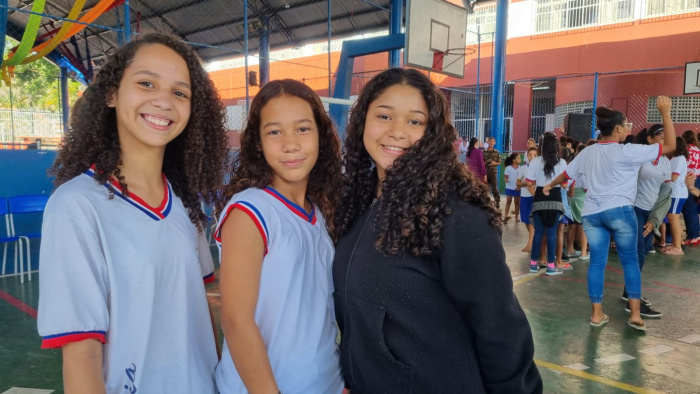 Emef NNG - estudantes Emilly, Amanda e Ana Clara