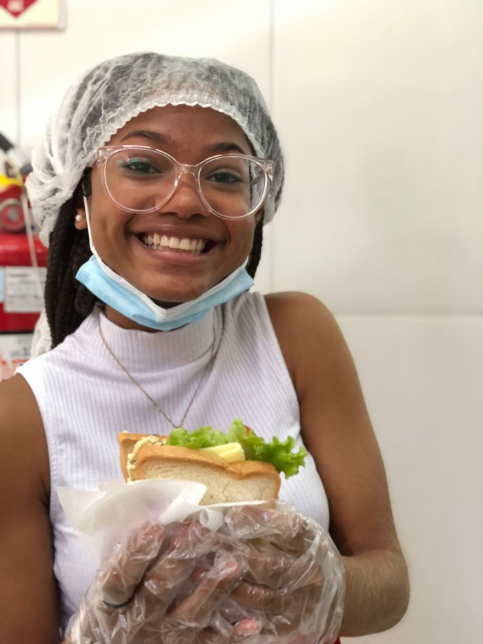 Oficina de sanduíches na Unidade de Inclusão Produtiva