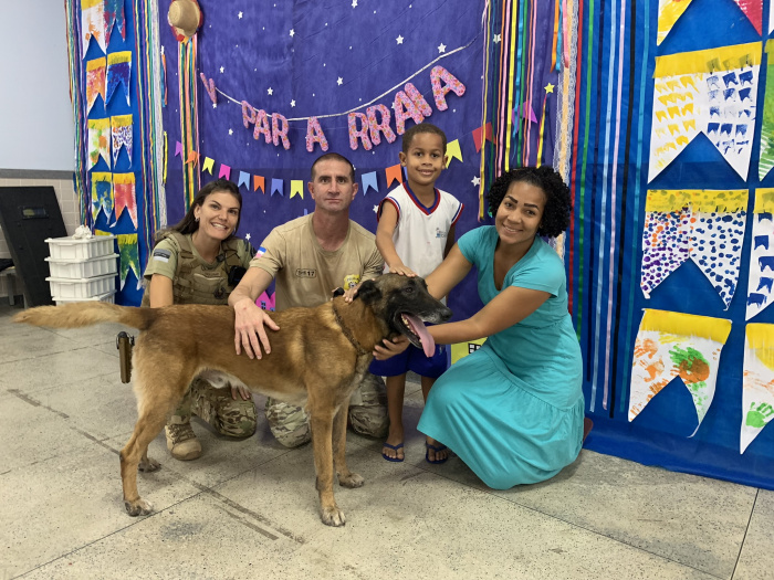 Projeto “Patrulha Canina” conversa com crianças de Cmei sobre sonhos e futuro