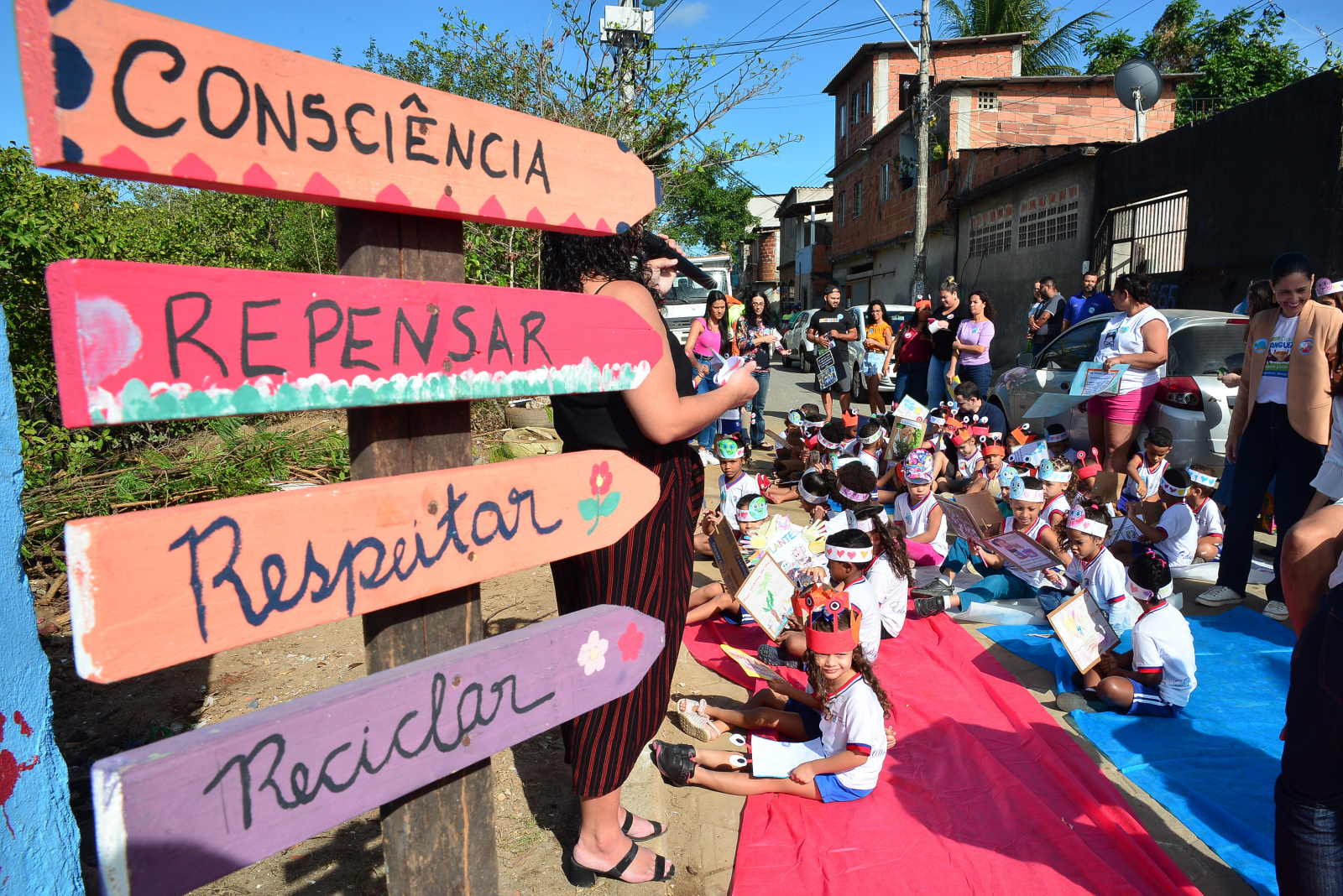 Limpeza gera limpeza: Cuide bem da cidade, não jogue lixo nas ruas