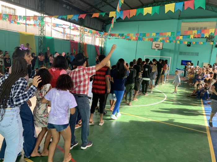 Festa cultural, dia do estudante e reinuguração da quadra na Emef PAN
