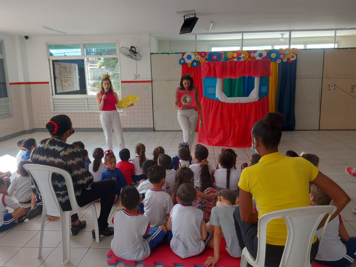 Teatro lúdico incentiva crianças a consumir alimentação escolar