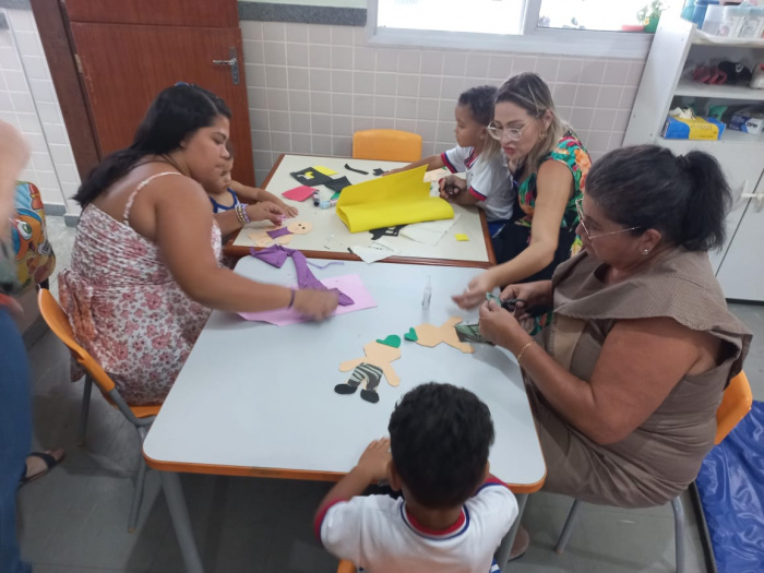 Dia da família fortalece vínculo da comunidade escolar com Cmei em Santos Dumont