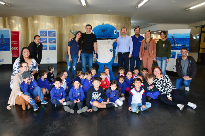 Mascote Jujuba e roda de conversa crianças da educação infantil