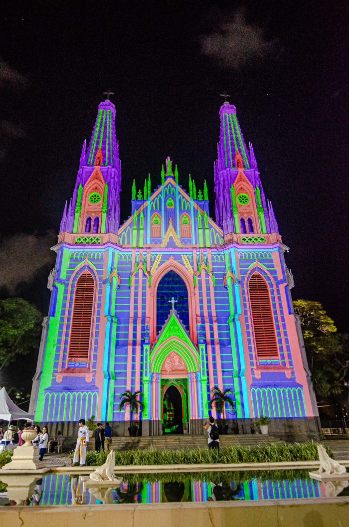 Projeção Mapeada de Luz e Cores na Catedral Metropolitana de Vitória