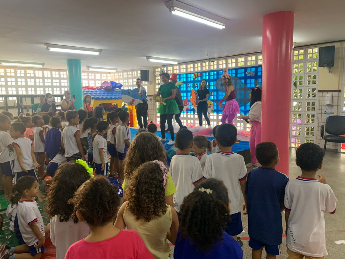Teatro no Cmei PFR