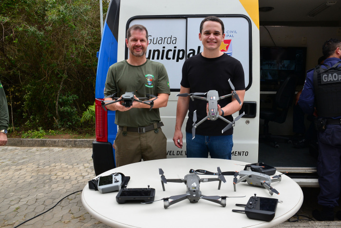 Entrega do Drone da Semmam