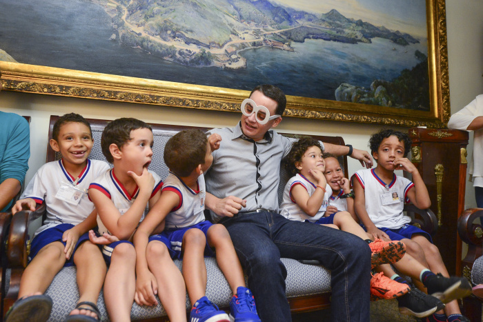 Crianças do CMEI Denizart Santos visitam o Palácio da prefeitura de Vitória