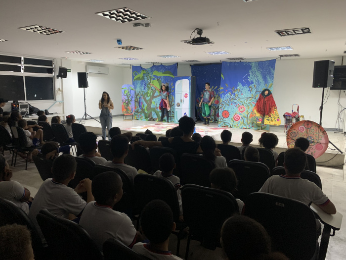 Peça teatral na Emef Ceciliano Abel de Almeida