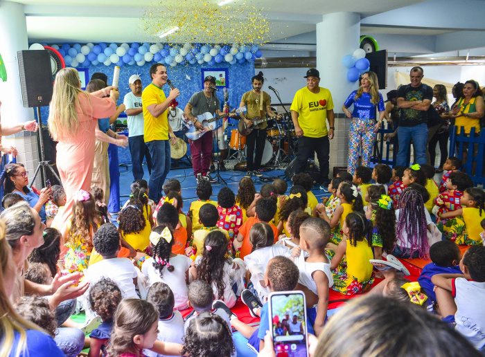 Reforma na CMEI Valdívia Rodrigues com a presença da Banda Casaca