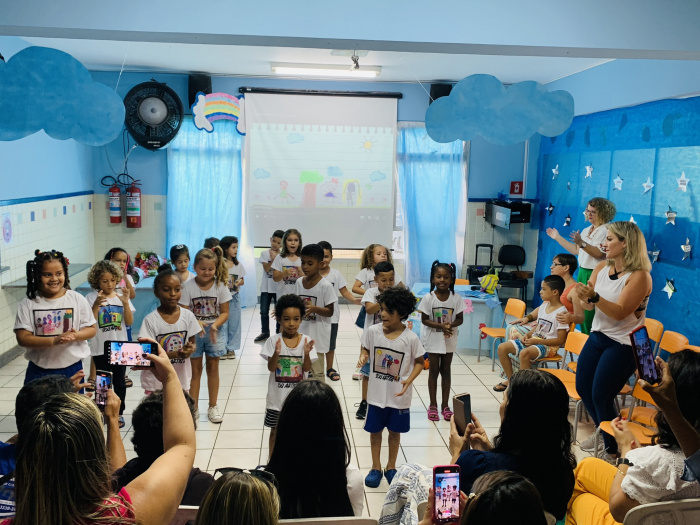 Crianças do Cmei Rubem Braga lançam o livro “As aventuras da Ilha de Vitória