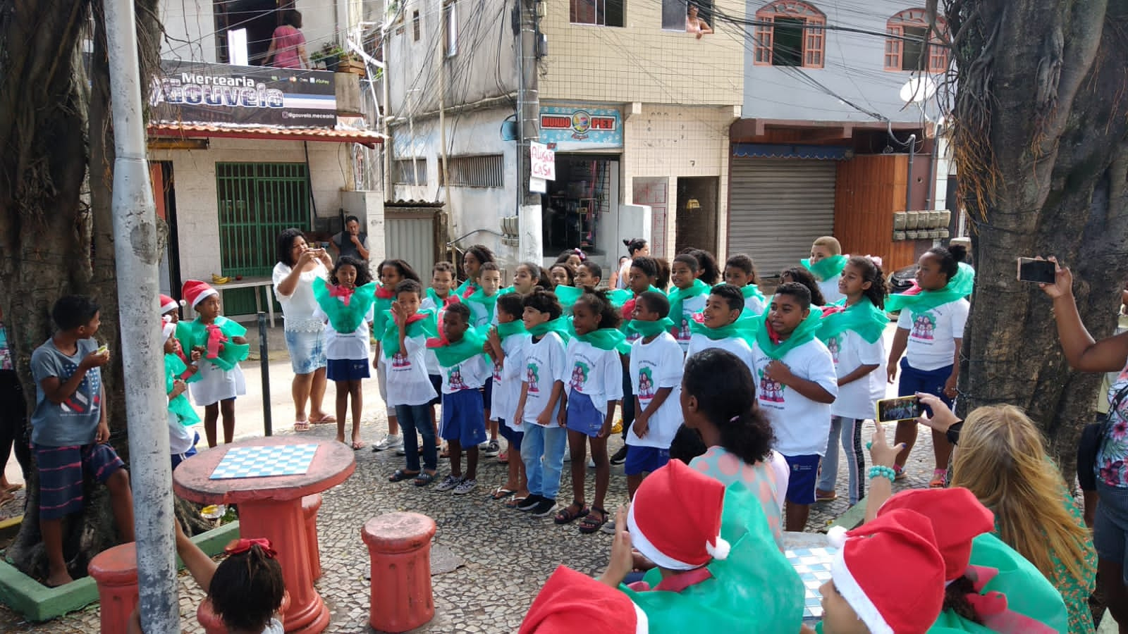 Estudantes apresentam música em inglês na tradicional cantata em São  Benedito – Prefeitura de Vitória